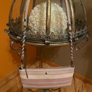 Elliot Luca Crossbody. Cute, Convenient, Light.